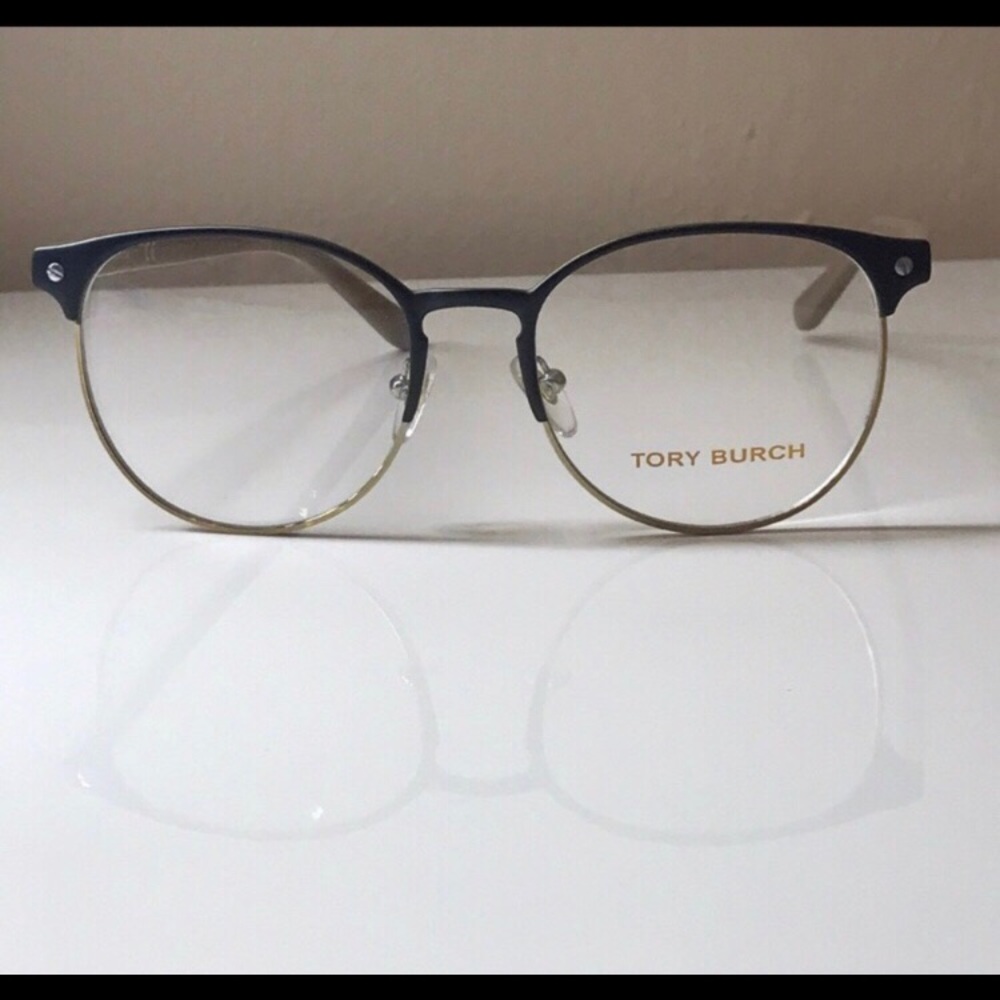 Tory Burch trendy glass